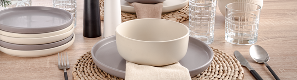 Malá miska aj veľká miesiaca misa by mala byť súčasťou každej domácnosti.