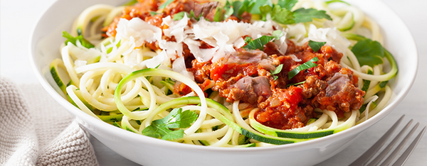 CUKETOVÉ ZOODLES / ŠPAGETY S TUNIAKOVOU OMÁČKOU