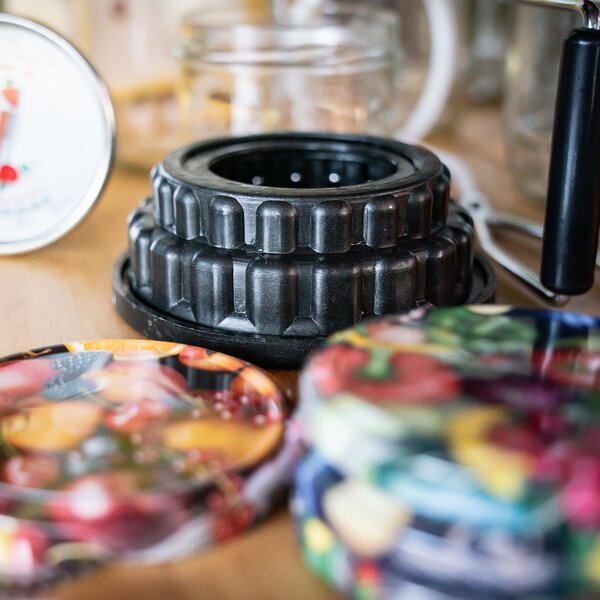 Zaváracia hlava 83/68