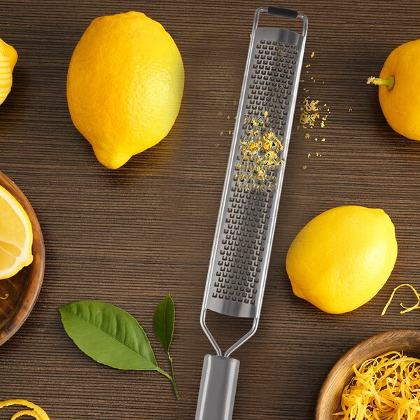 Strúhadlo ploché jemné s rukoväťou