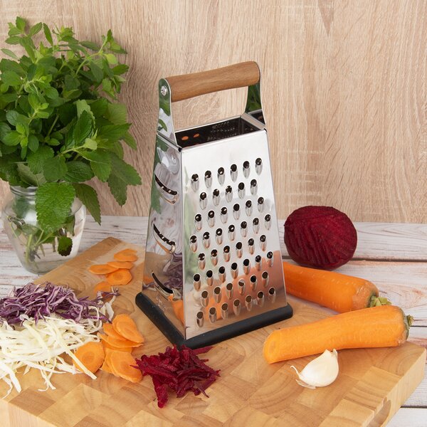 Strúhadlo štvorhrané s rukoväťou