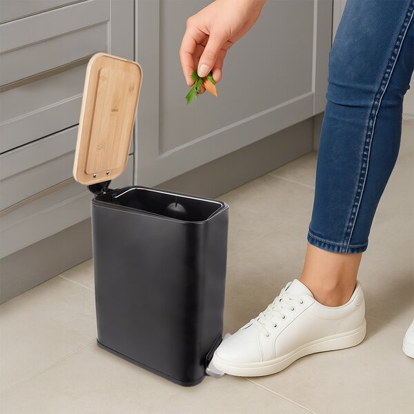 Odpadkový kôš BLACK 5 l