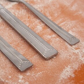 Jedálenské príbory Bright 24 dielov