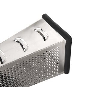 Strúhadlo štvorhrané s rukoväťou