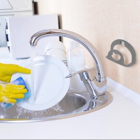 Držiak na špongiu na riad