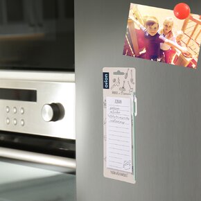 Blok s magnetom a ceruzkou na chladničku